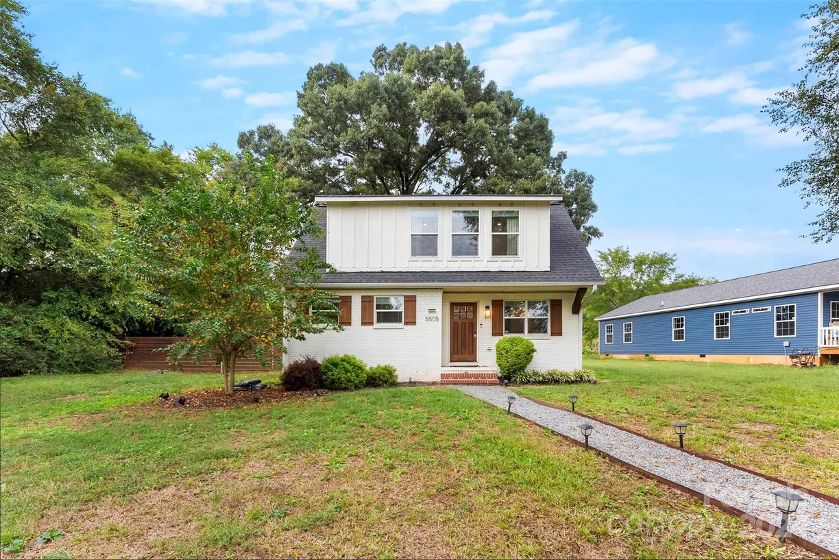 Charlotte Real Estate | View 5505 Mt Holly Huntersville Road | 1 Bed, 2 Baths