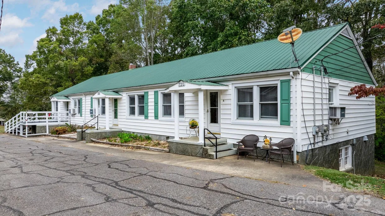 Charlotte Real Estate | View 720 A-C Harris Avenue | Listing