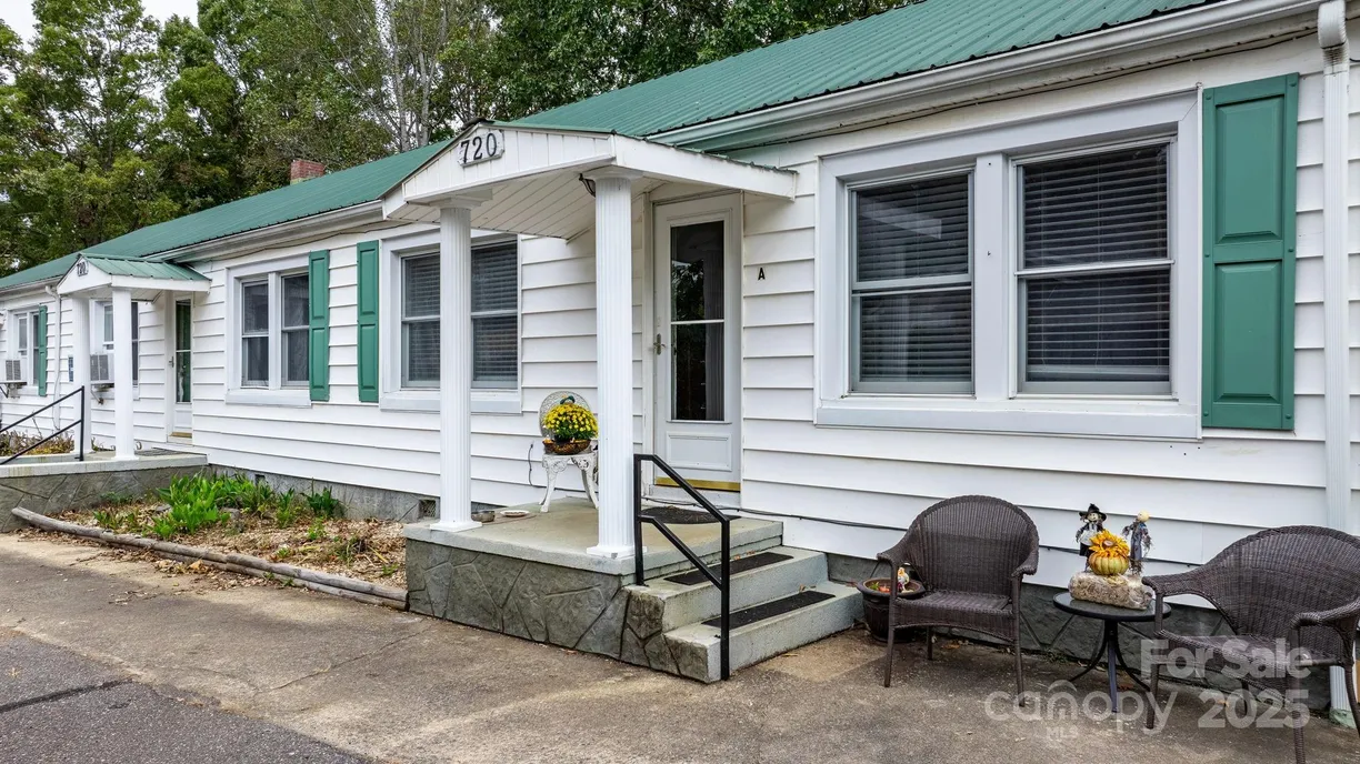 Charlotte Real Estate | View 720 A-C Harris Avenue | Listing