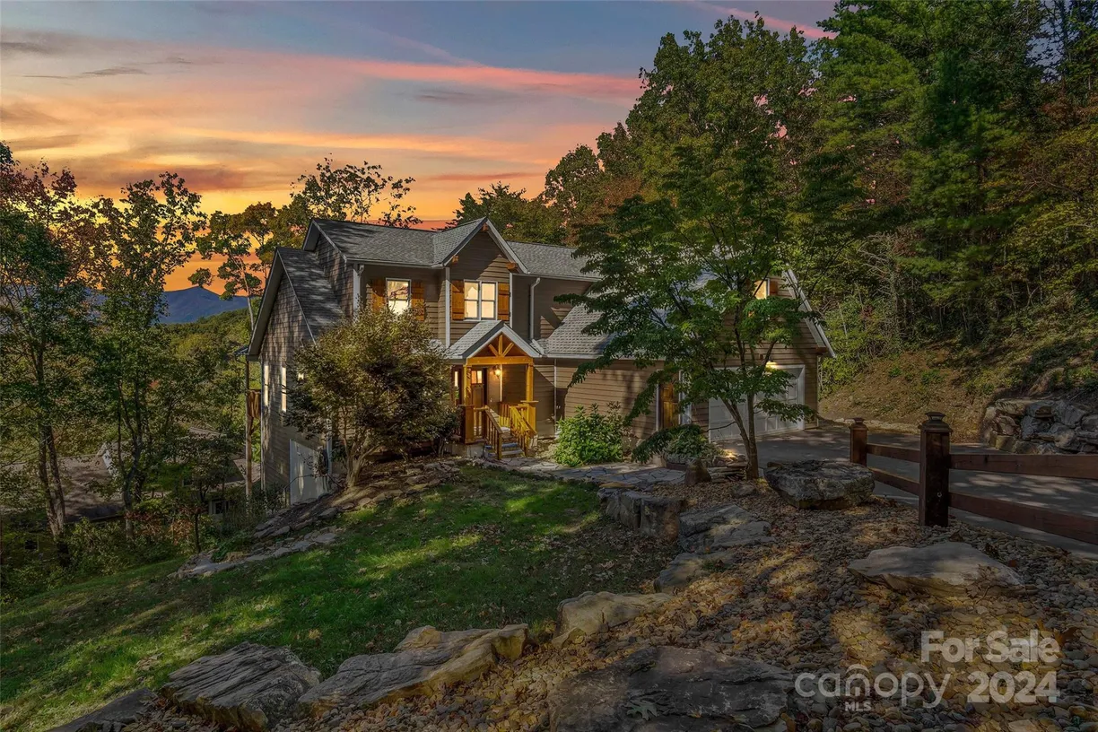 Charlotte Real Estate | View 8 Tree Top Place | Listing