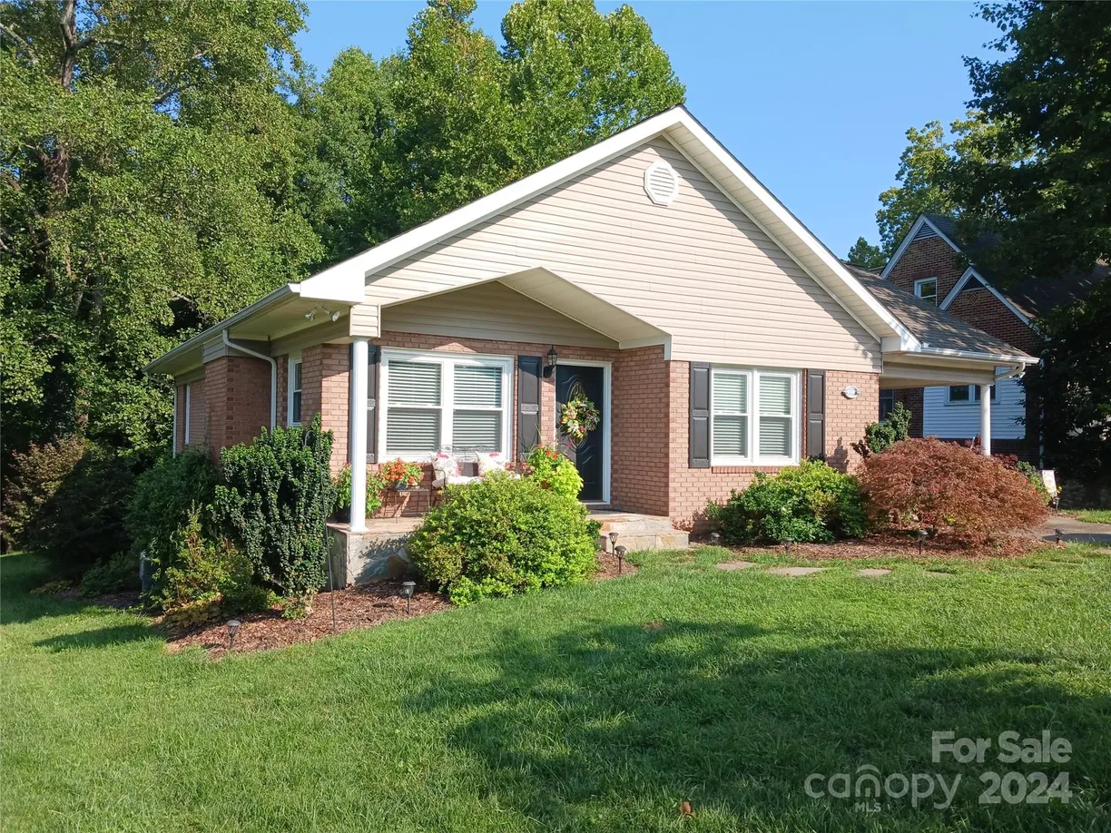 Charlotte Real Estate | View 309 Rodoret Street | Listing