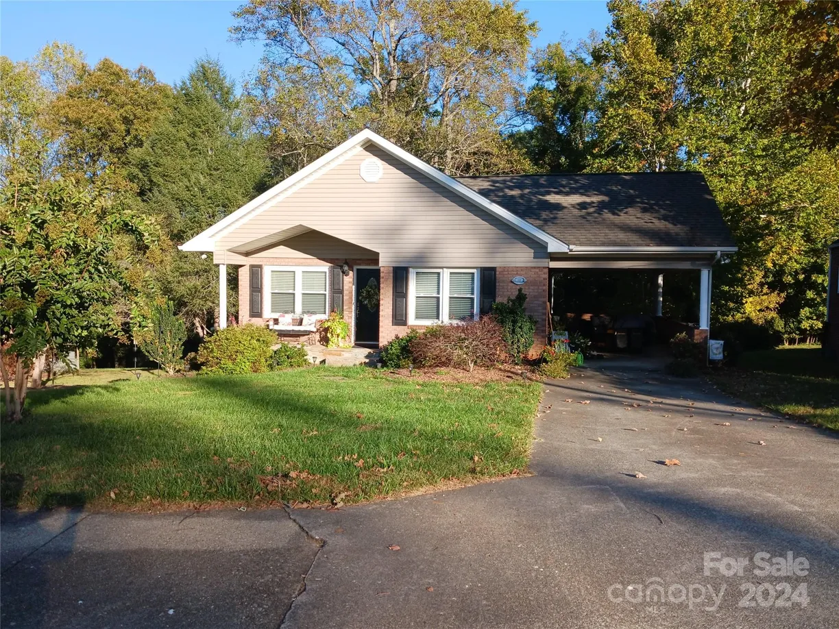 Charlotte Real Estate | View 309 Rodoret Street | 2 Beds, 2 Baths