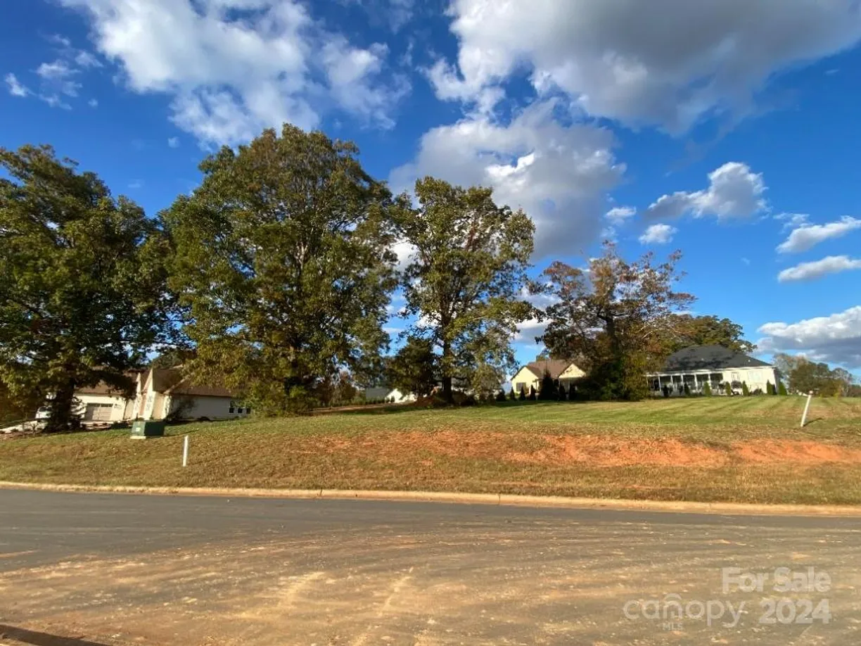 Charlotte Real Estate | View 4433 Holly Circle, 64