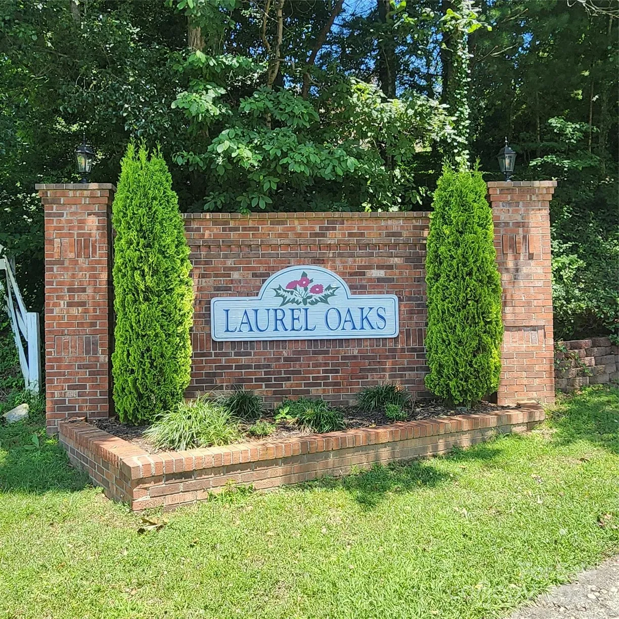 Charlotte Real Estate | View 86 Tudor Lane