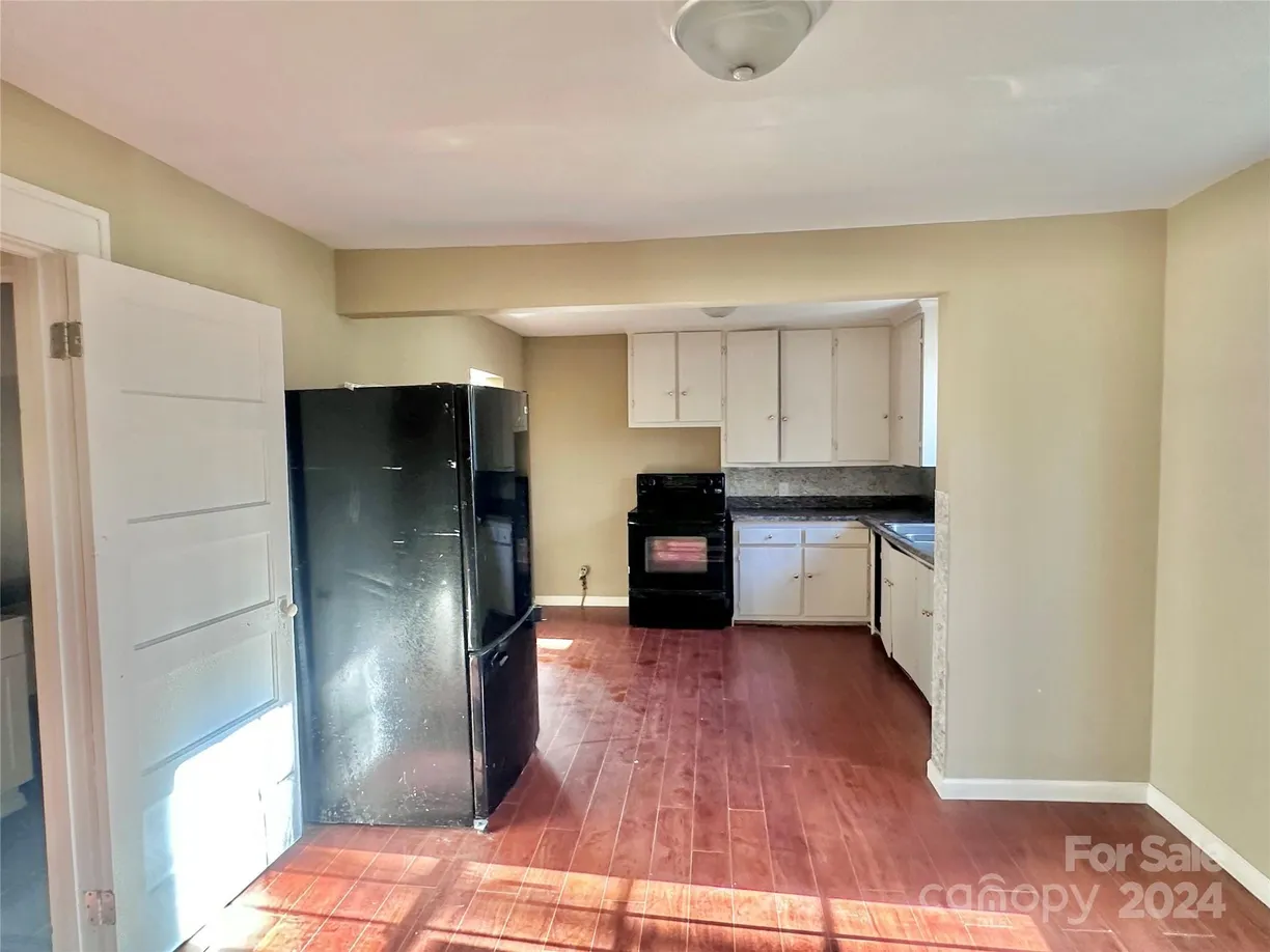 Charlotte Real Estate | View 722 Tanglewood Drive | Listing