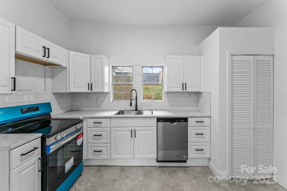 Charlotte Real Estate | View 612 E E Street | Listing