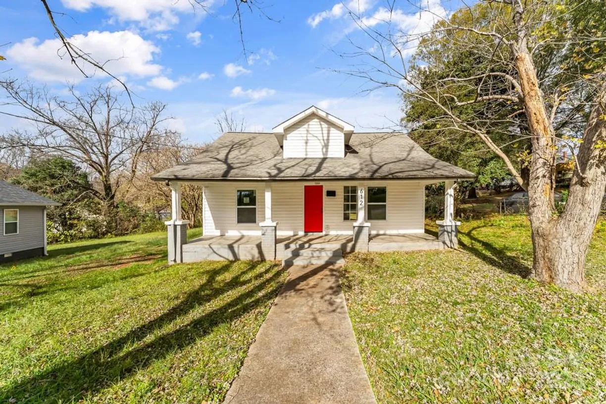 Charlotte Real Estate | View 612 E E Street | 3 Beds, 1 Bath