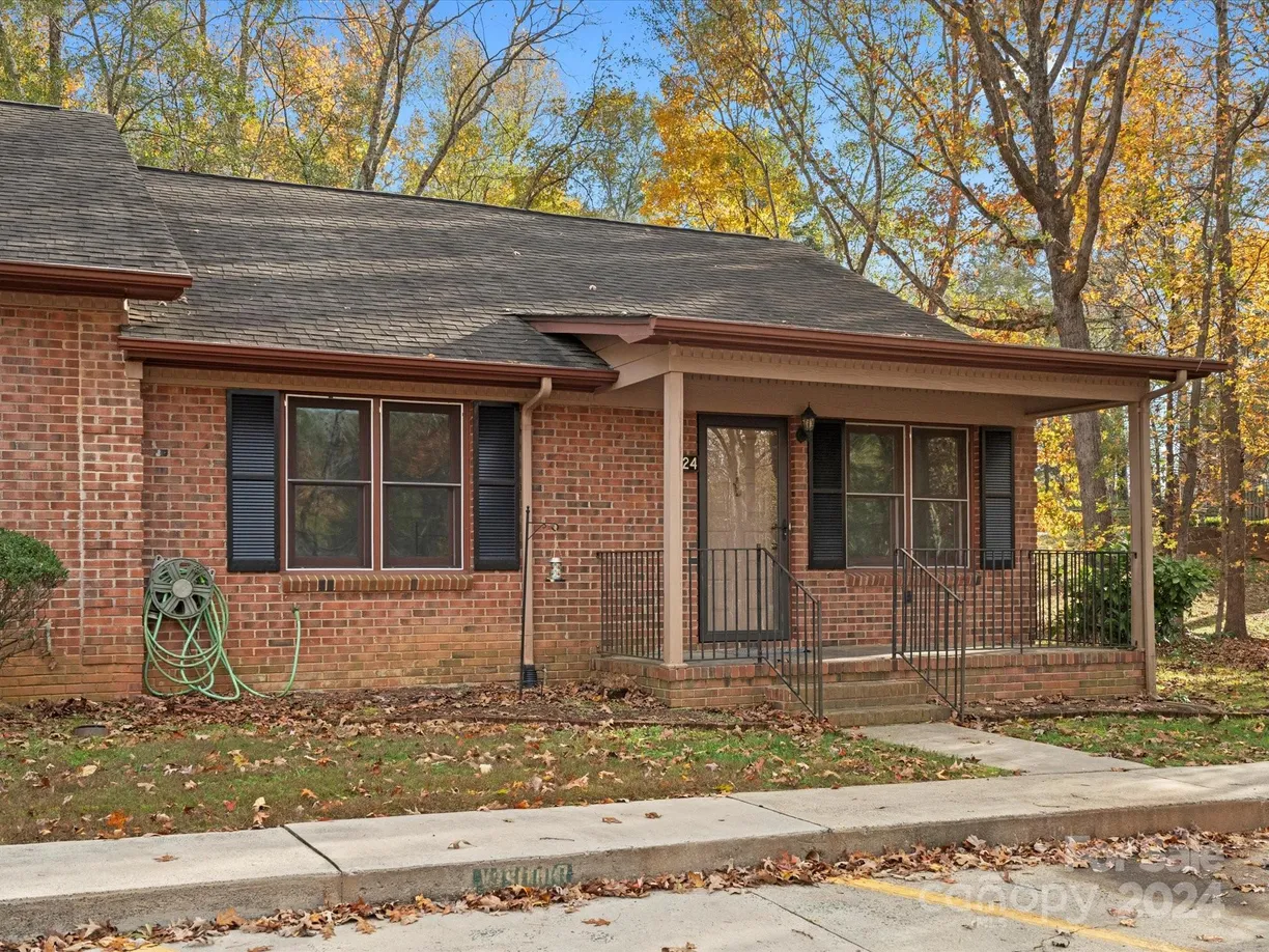 Charlotte Real Estate | View 124 Ashleigh Court | Listing