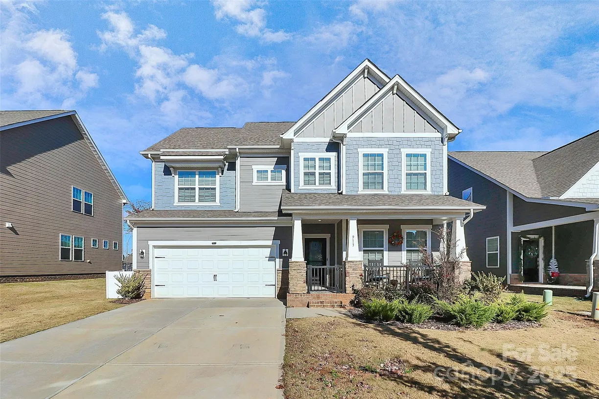 Charlotte Real Estate | View 913 Deep River Way | 5 Beds, 4 Baths