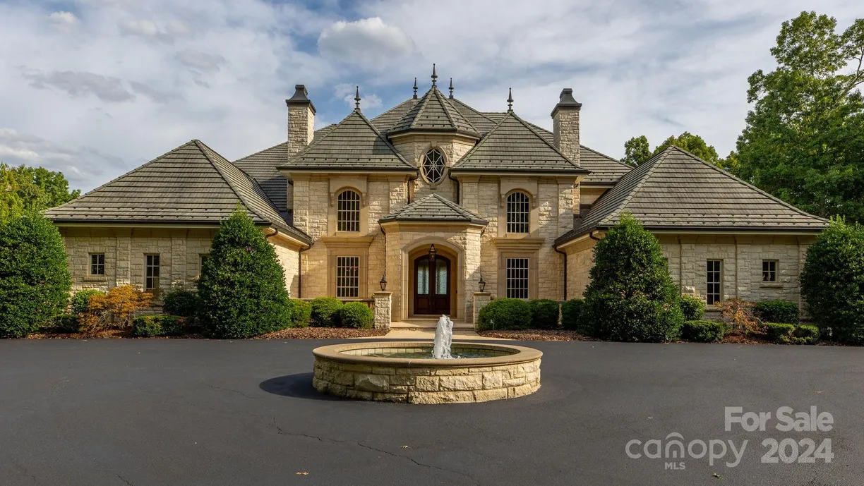 Charlotte Real Estate | View  | 5 Beds, 4 Baths