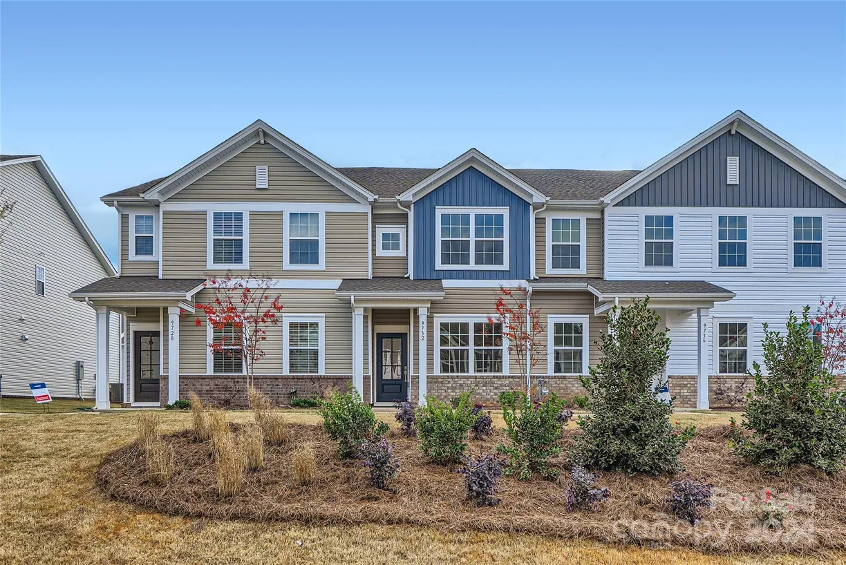 Charlotte Real Estate | View 9732 Inkberry Drive | 3 Beds, 2 Baths