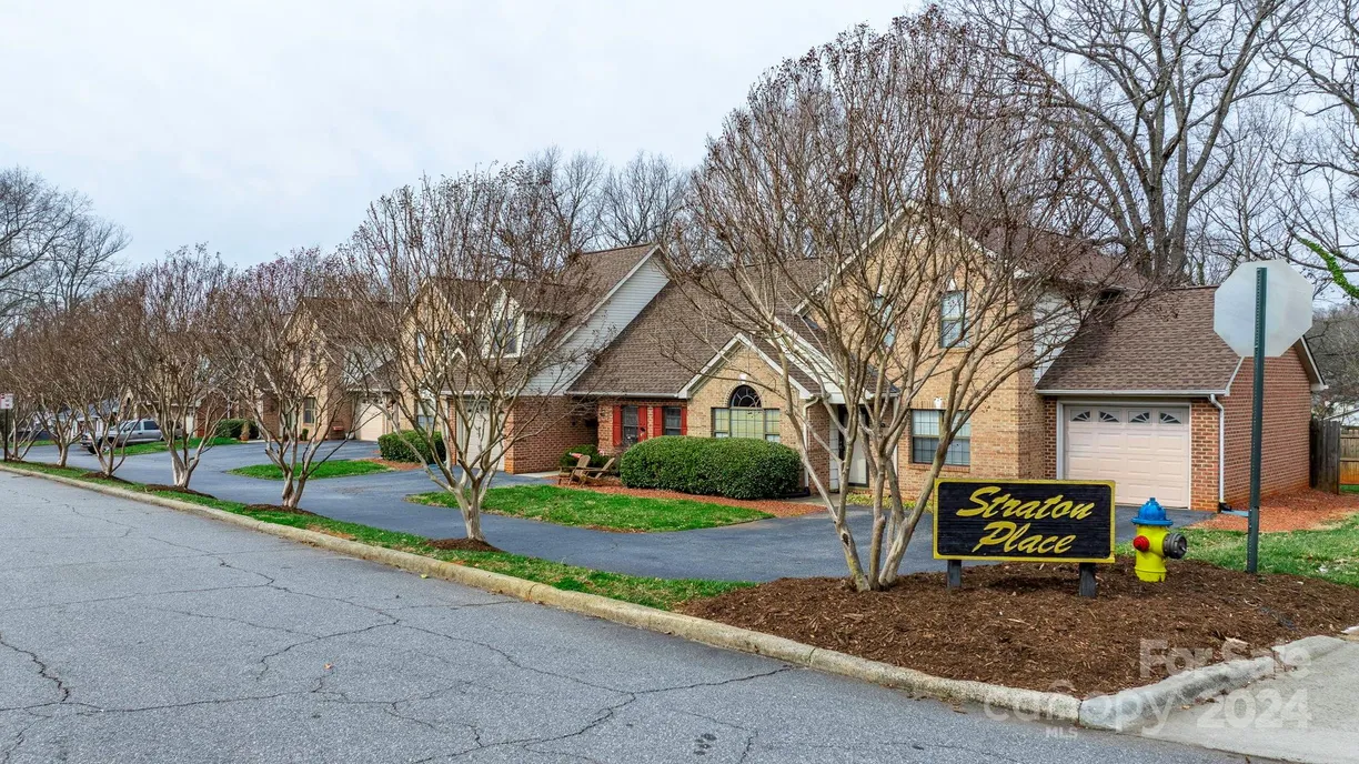 Charlotte Real Estate | View 204 W 18th Street | 2 Beds, 2 Baths