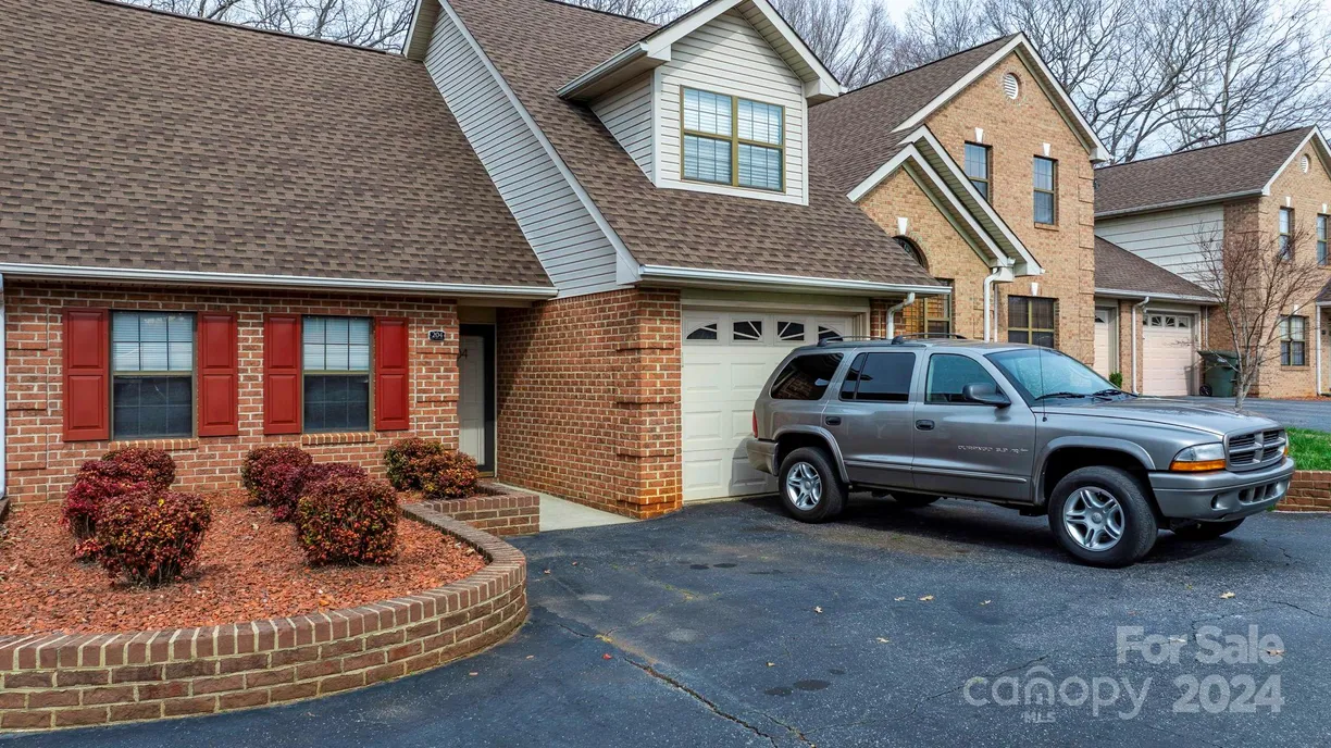 Charlotte Real Estate | View 204 W 18th Street | Listing