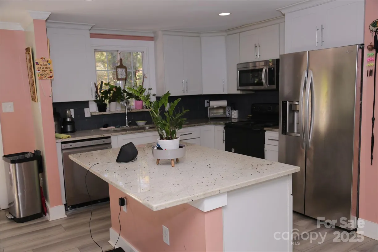 Charlotte Real Estate | View 5824 Crossing King Drive | 5 Beds, 2 Baths