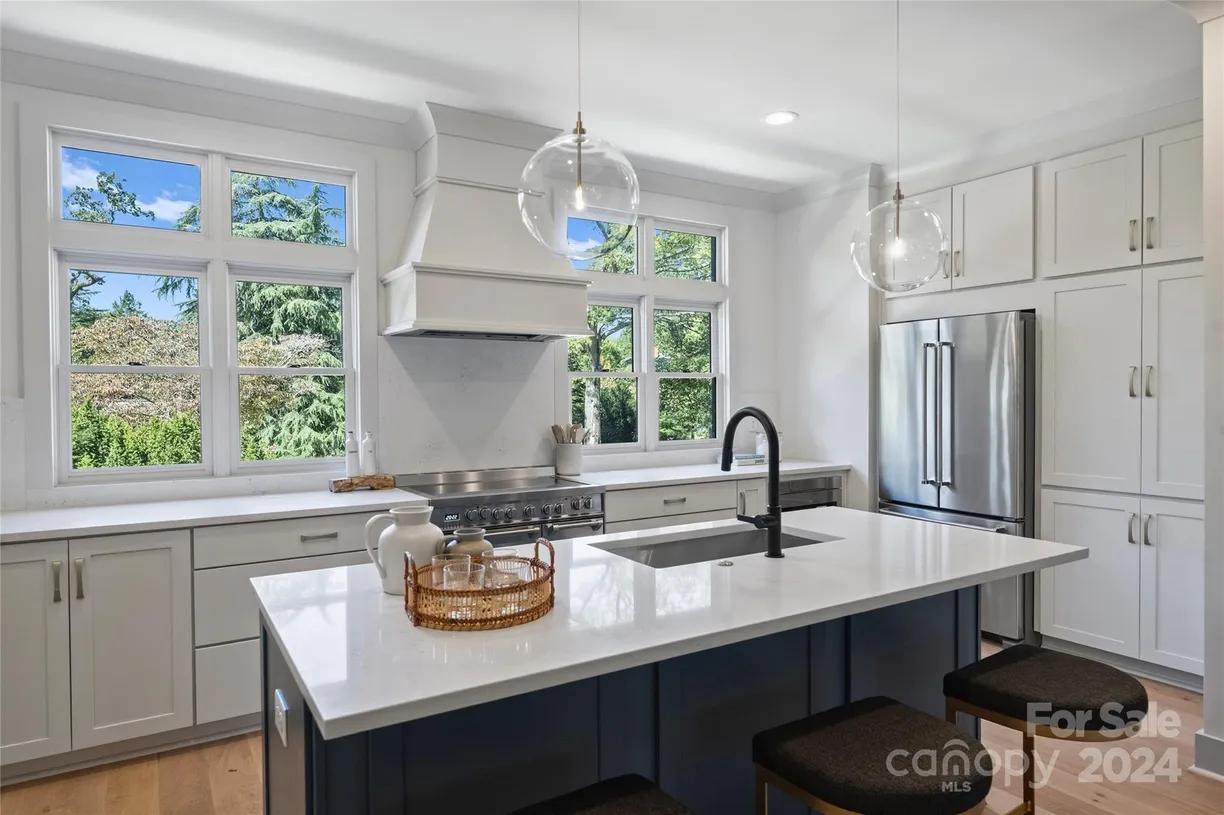 Charlotte Real Estate | View 2023 Thurmond Place, 14 | Listing