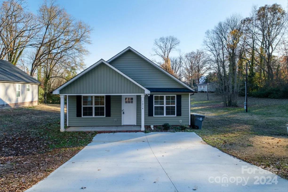 Charlotte Real Estate | View 1014 Kansas Street | 3 Beds, 2 Baths