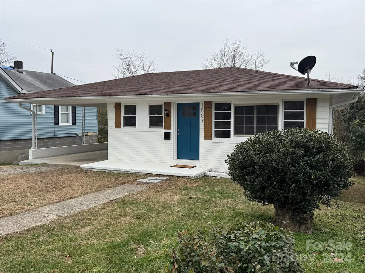 Charlotte Real Estate | View 1507 W Horah Street | 3 Beds, 1 Bath