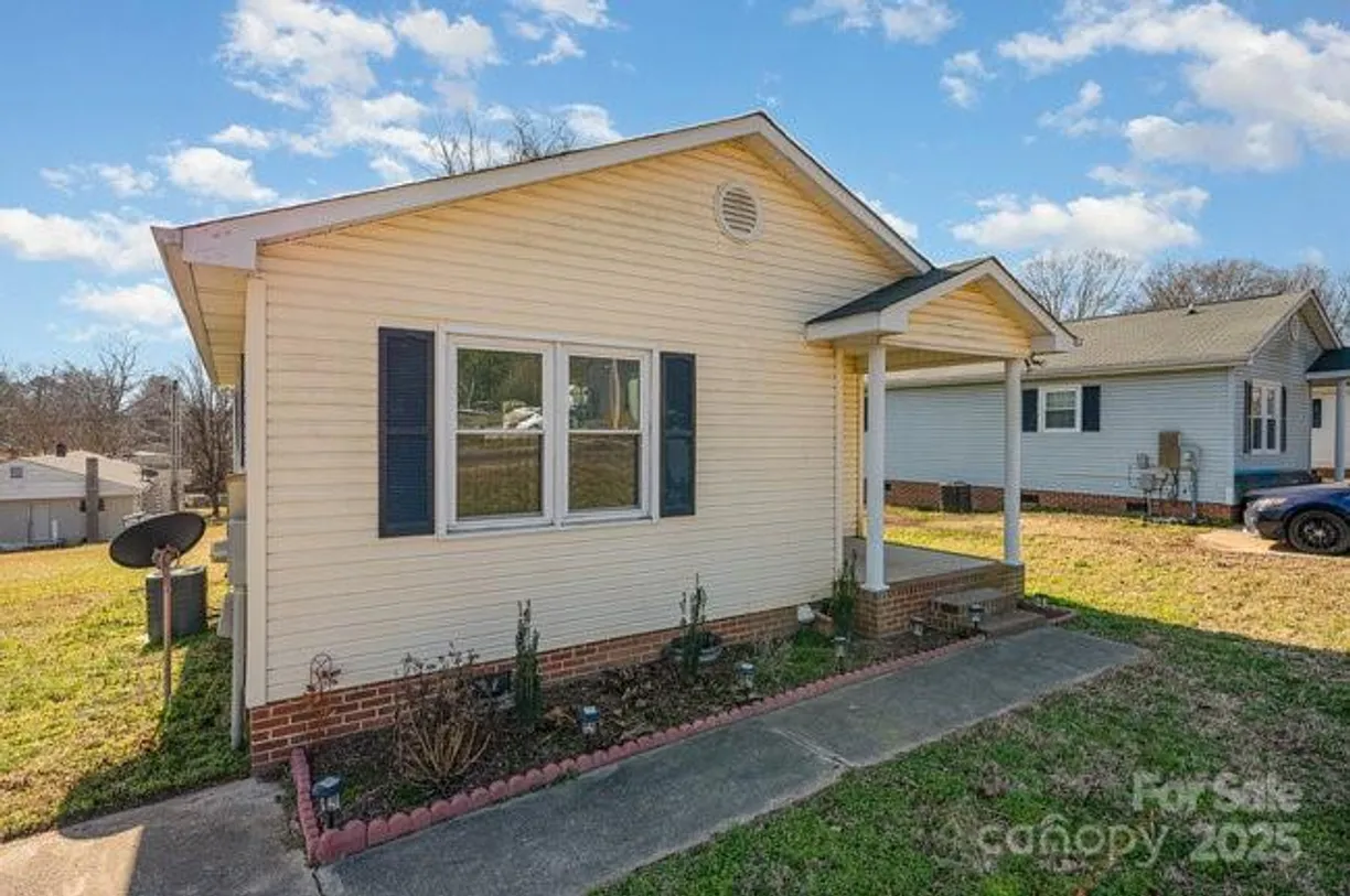 Charlotte Real Estate | View 222 E Alabama Avenue | Listing