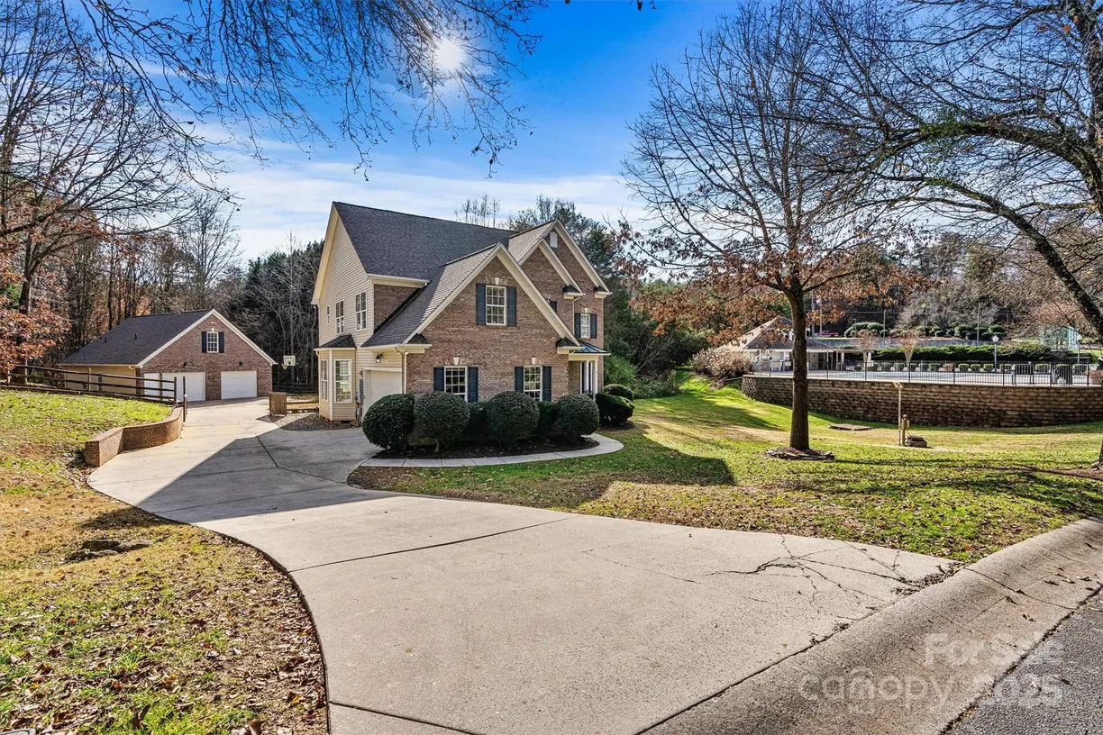 Charlotte Real Estate | View 116 Diamond Head Drive | 4 Beds, 3 Baths