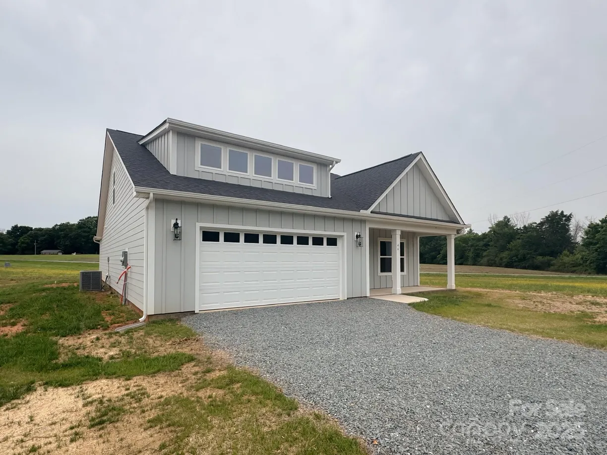 Charlotte Real Estate | View 46 Griffin Road, 2 | 3 Beds, 2 Baths