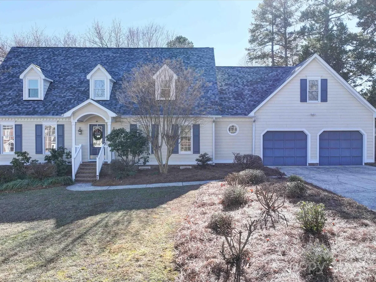 Charlotte Real Estate | View 148 Tetbury Avenue | 4 Beds, 2 Baths