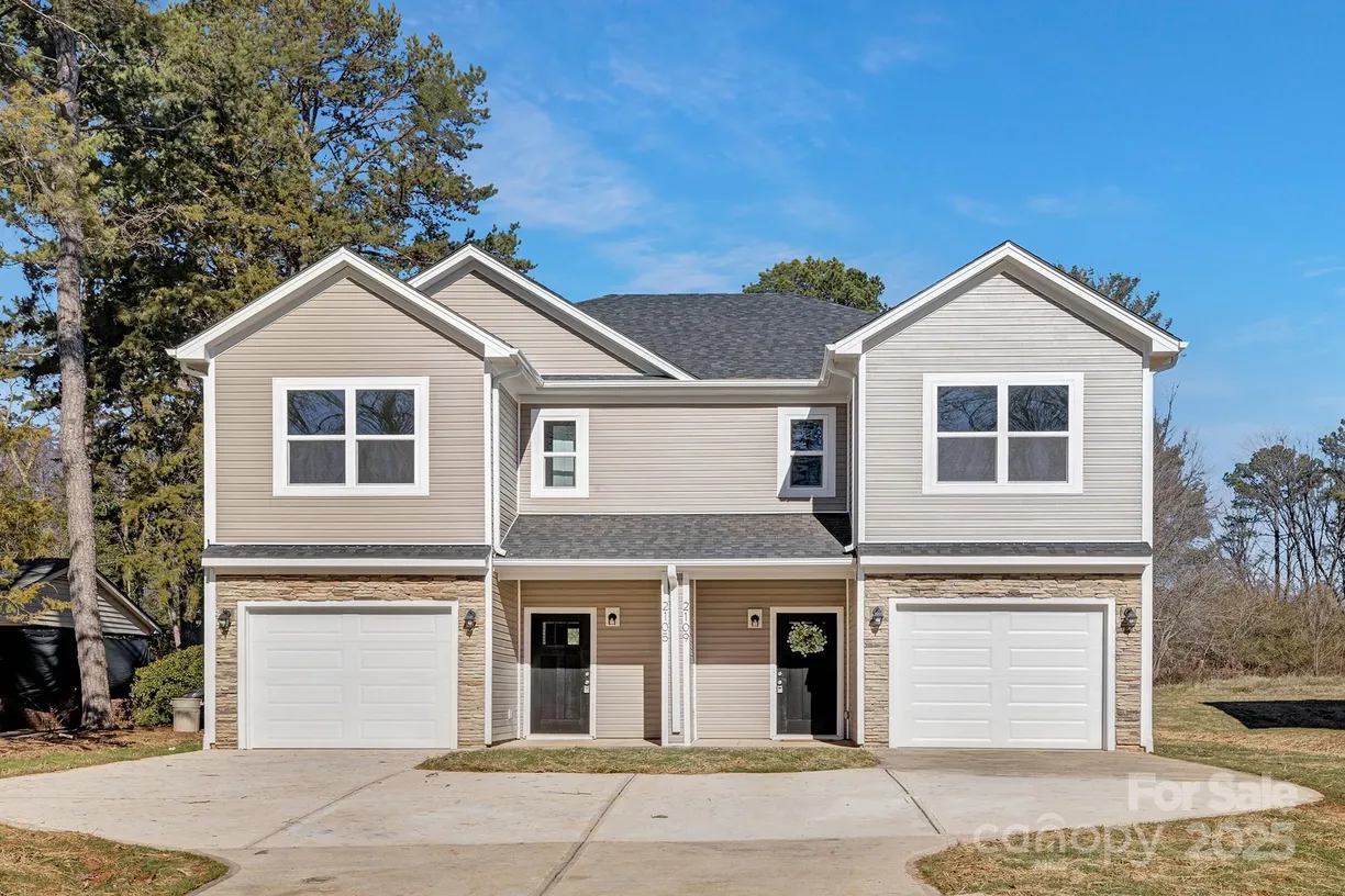 Charlotte Real Estate | View 2109 Gemway Drive | 3 Beds, 2 Baths