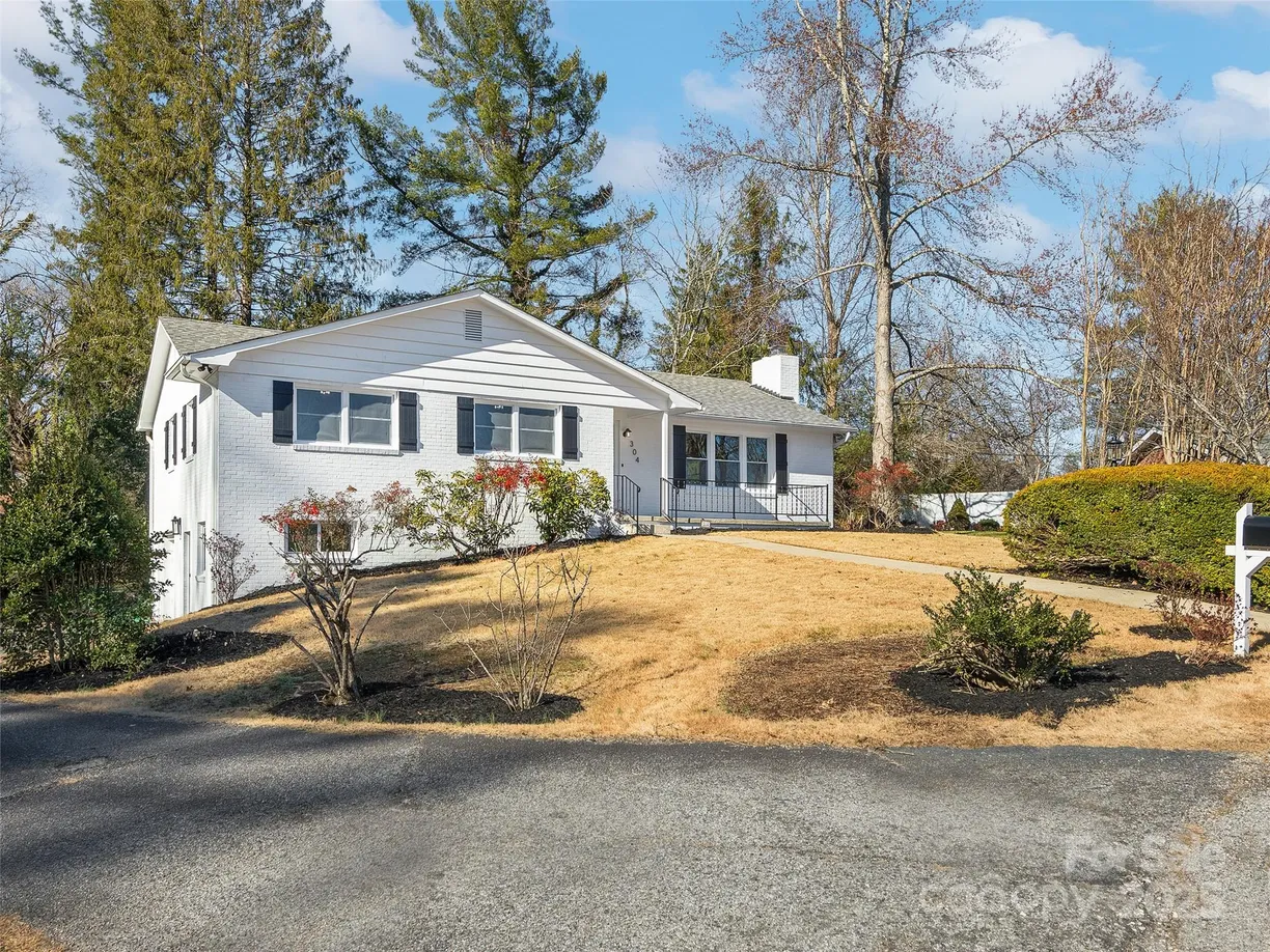 Charlotte Real Estate | View 304 Oklawaha Circle | 3 Beds, 3 Baths