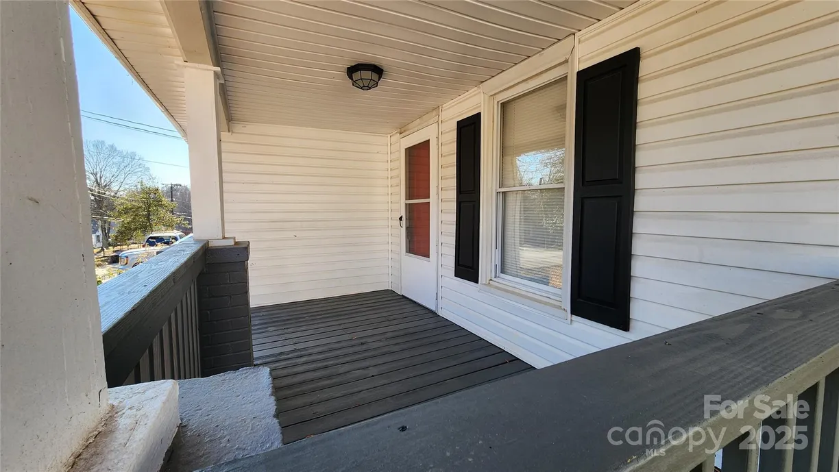 Charlotte Real Estate | View 832 Richard Avenue | Listing