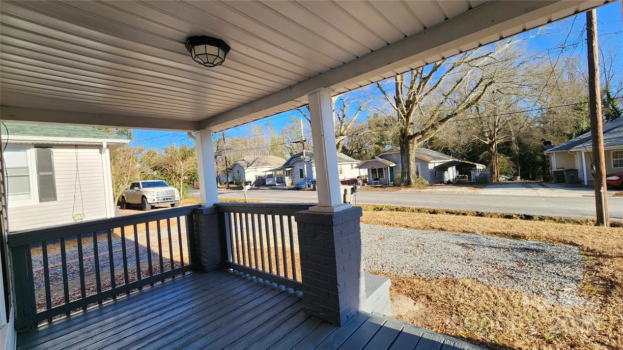 Charlotte Real Estate | View 832 Richard Avenue | Listing