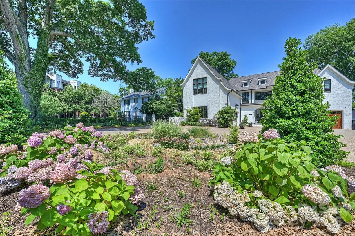 Charlotte Real Estate | View 2714 Selwyn Avenue | Listing