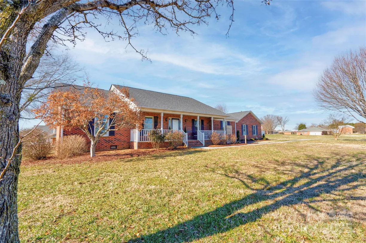 Charlotte Real Estate | View 116 Country Creek Drive | Listing