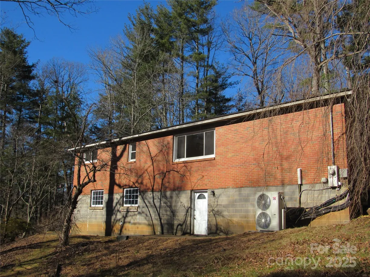 Charlotte Real Estate | View 9 Vance Drive | Listing