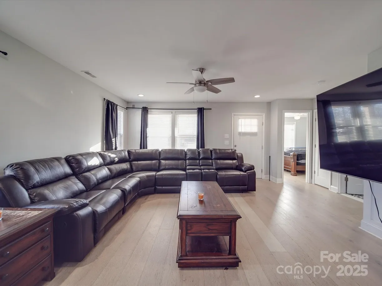 Charlotte Real Estate | View 114 W Lee Avenue | Listing