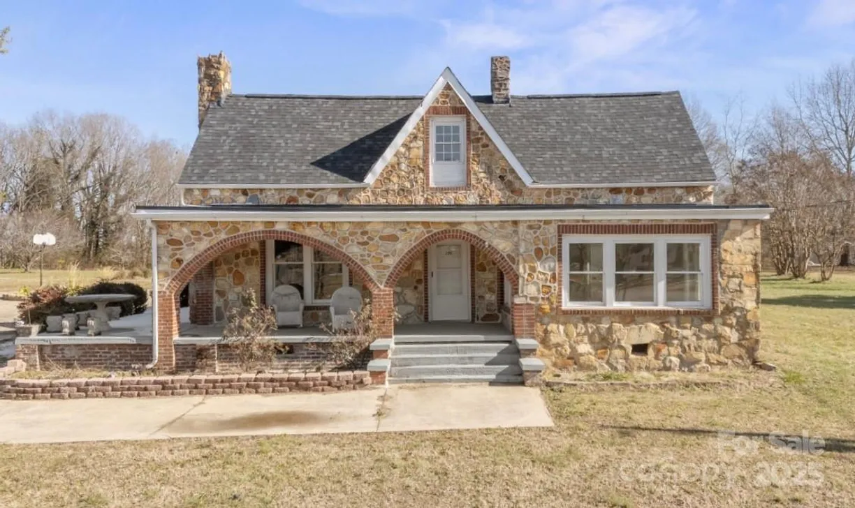 Charlotte Real Estate | View 200 Church Drive | 4 Beds, 3 Baths