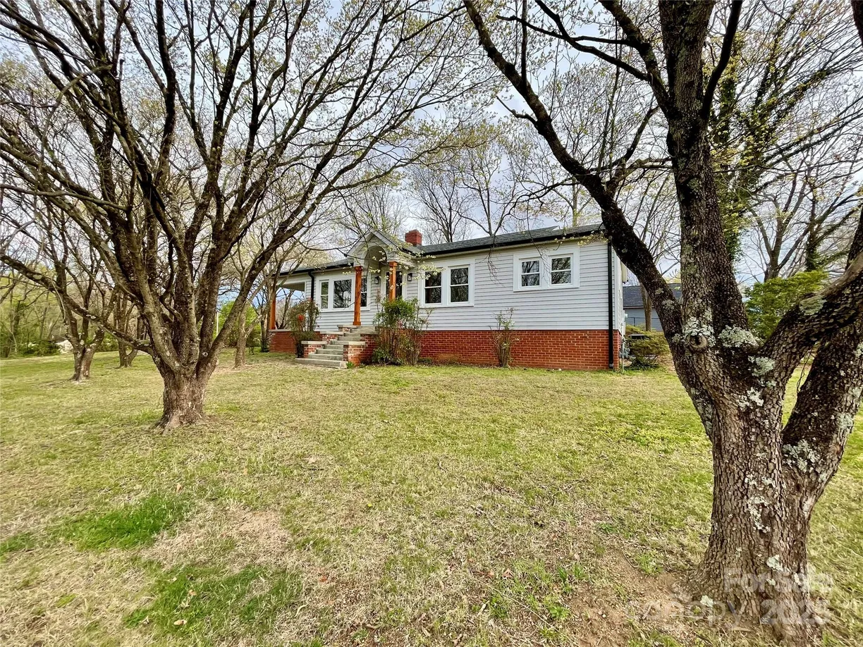 Charlotte Real Estate | View 400 E 27th Street | Listing