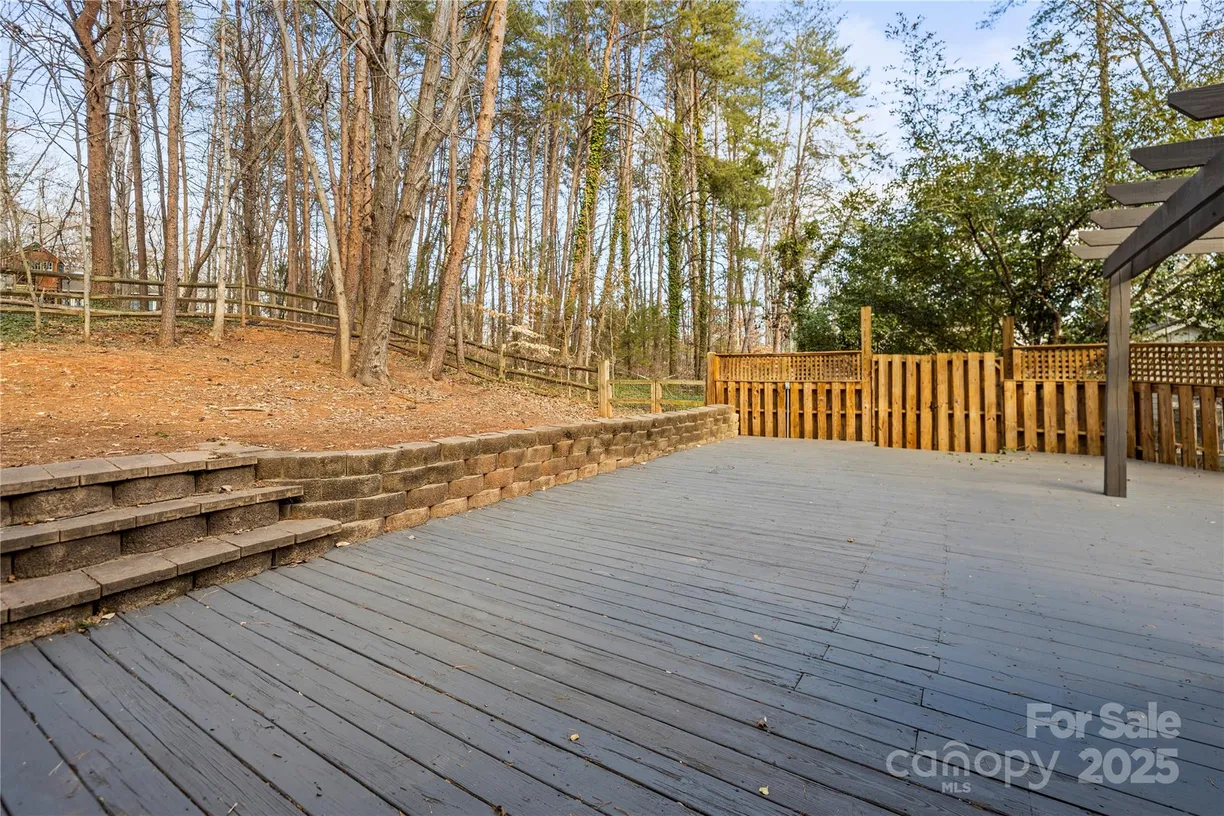 Charlotte Real Estate | View 69 Honeysuckle Woods | Listing