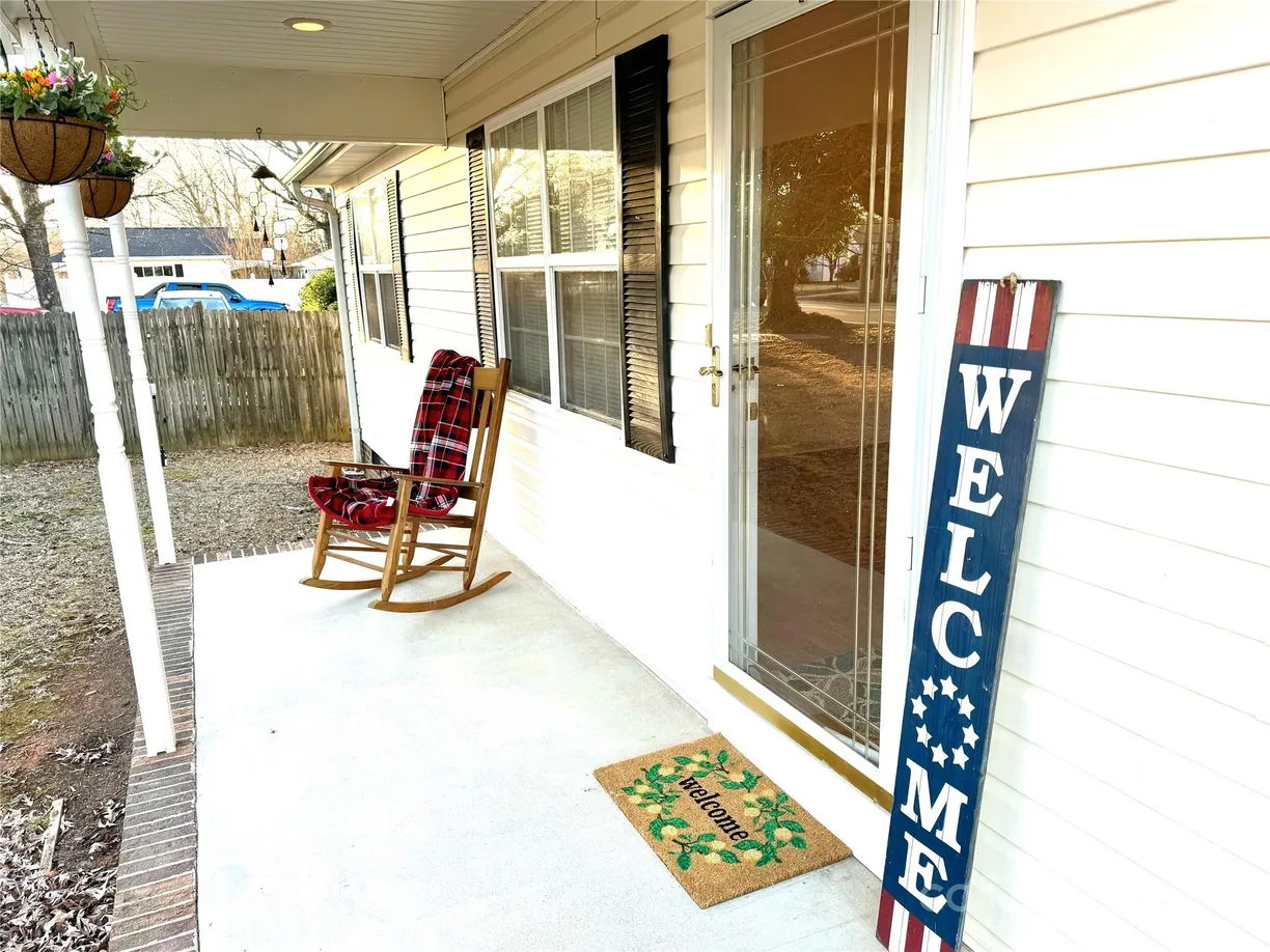 Charlotte Real Estate | View 1105 Mount Olivet Road | Listing
