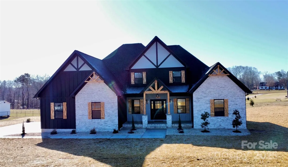 Charlotte Real Estate | View 1008 Harrogate Drive | 3 Beds, 2 Baths