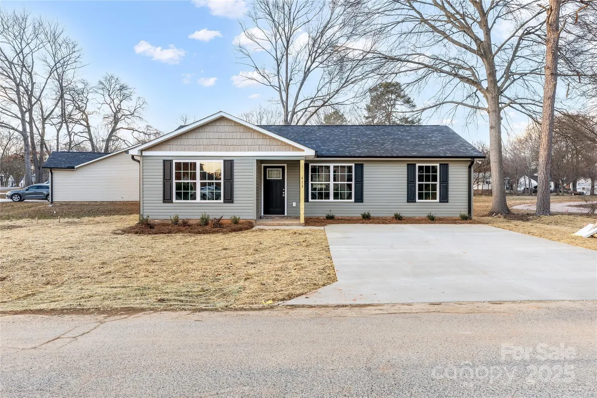 Charlotte Real Estate | View 413 Peach Street | 3 Beds, 2 Baths