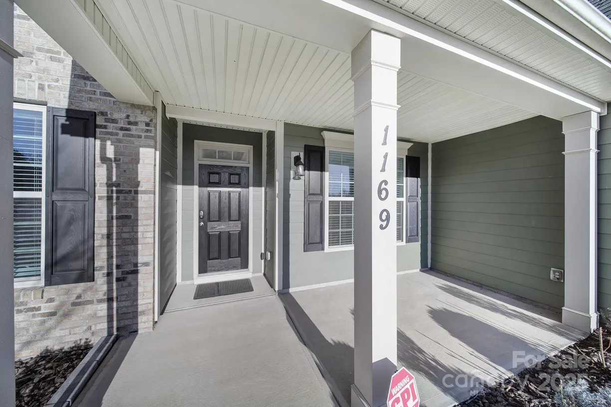 Charlotte Real Estate | View 1169 Hollis Circle | Listing