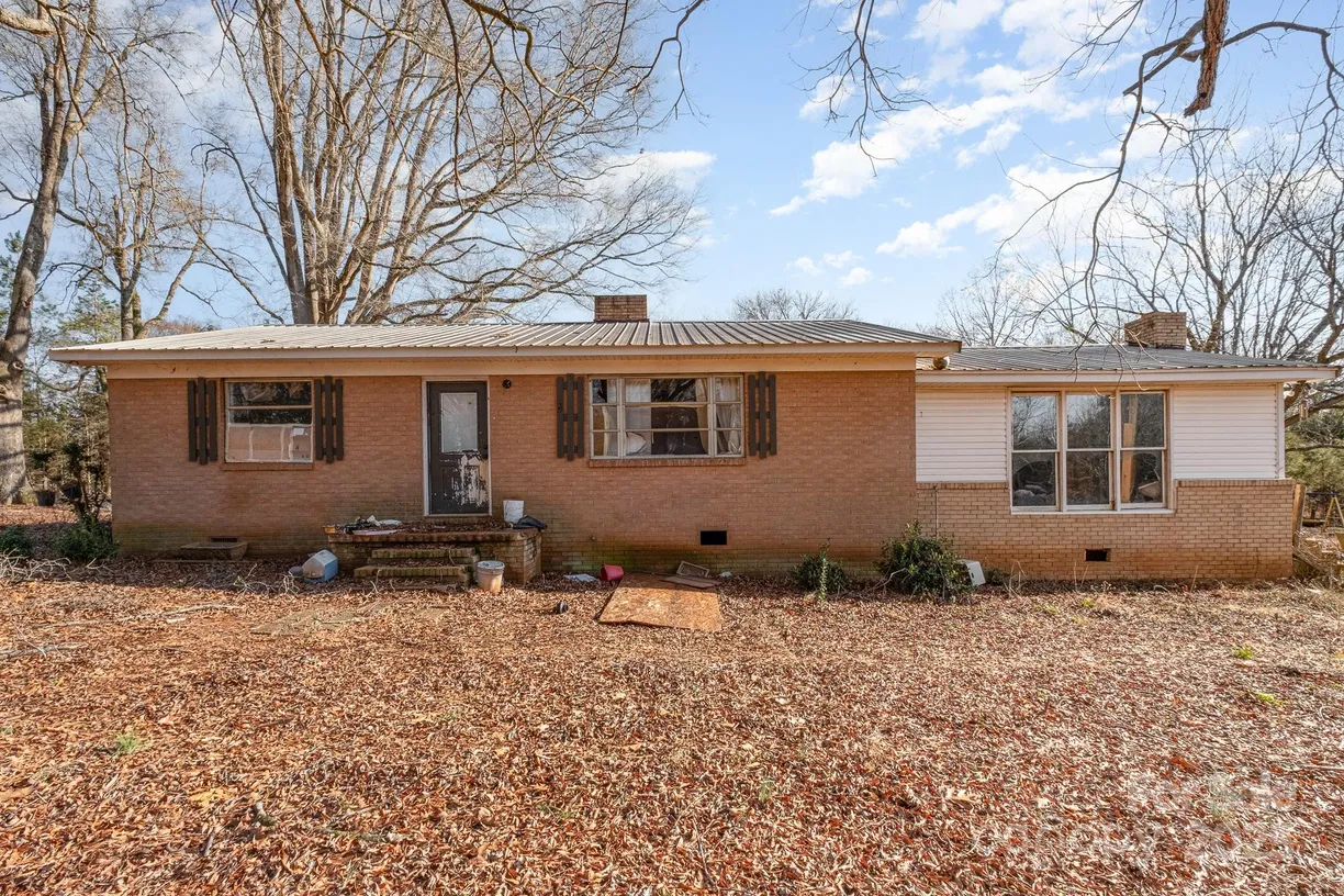 Charlotte Real Estate | View 13501 Mullis Road | 2 Beds, 1 Bath