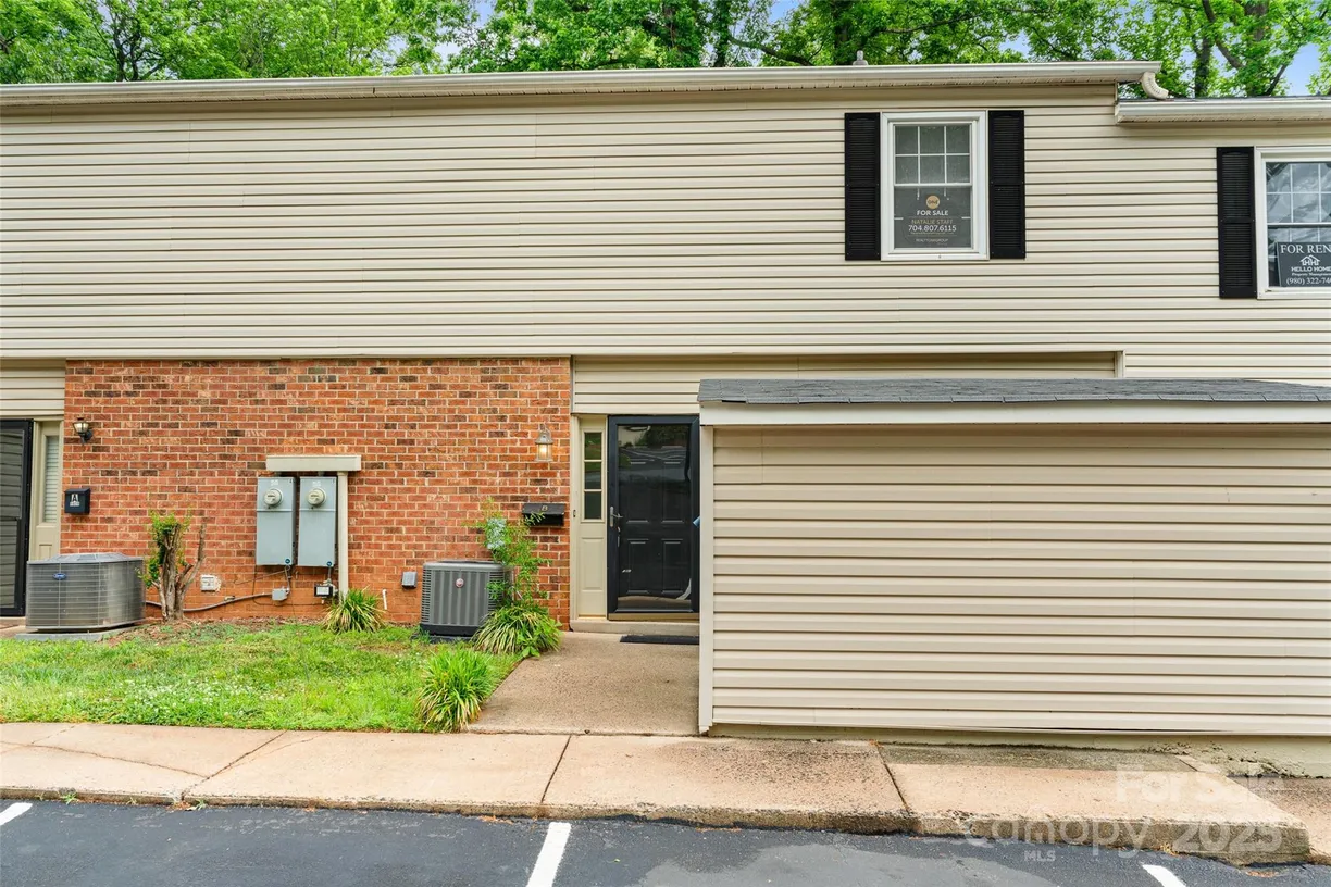Charlotte Real Estate | View 5929 Quail Hollow Road, B | 3 Beds, 2 Baths