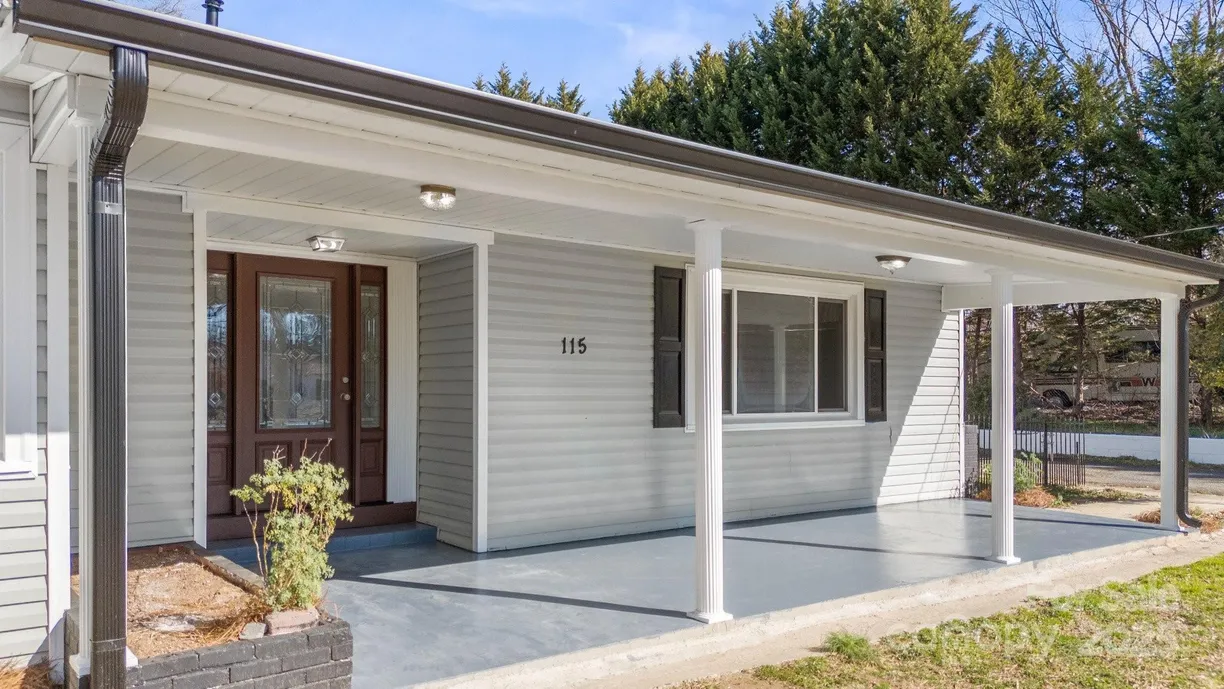 Charlotte Real Estate | View 115 E Texas Avenue | Listing