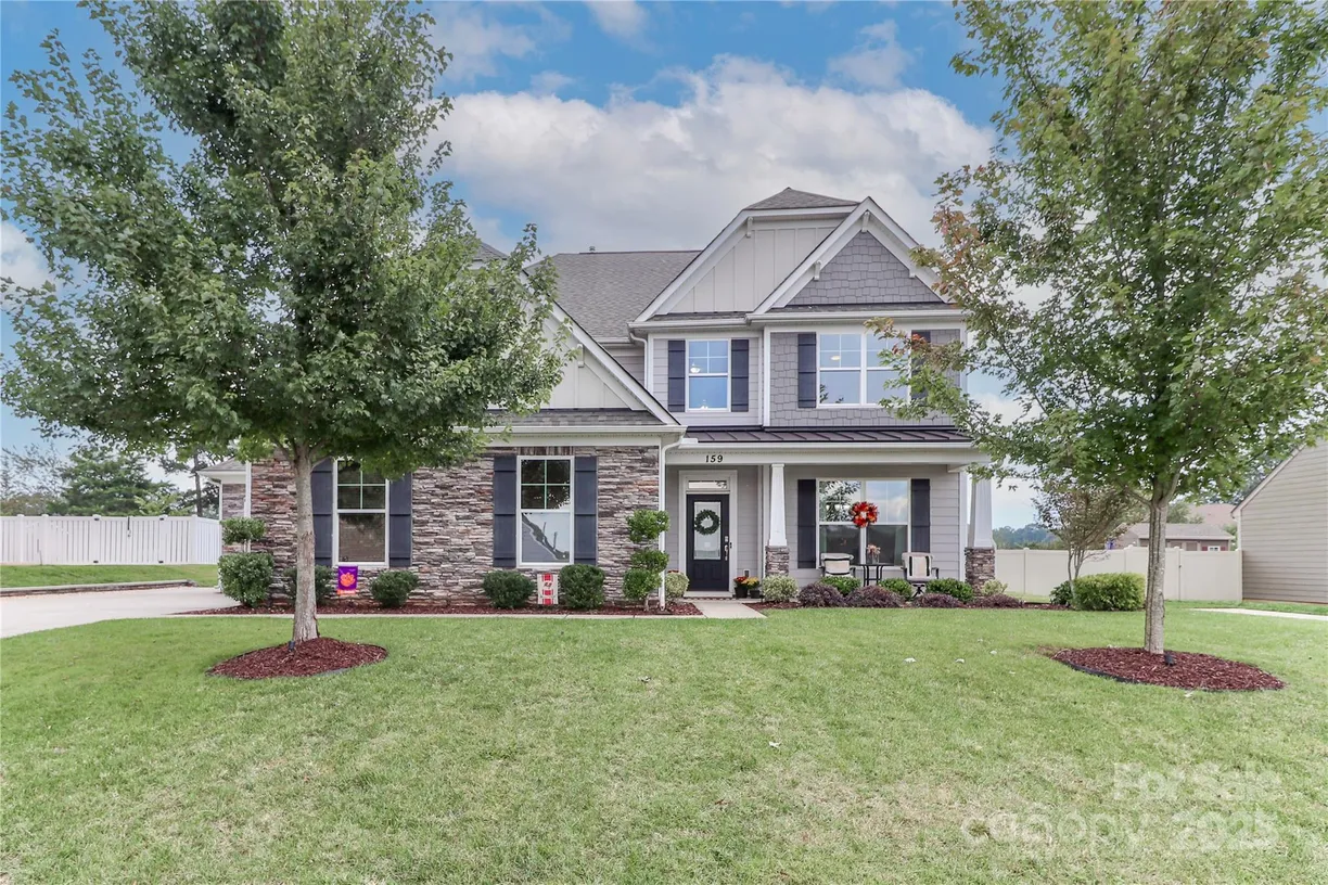 Charlotte Real Estate | View 159 W Warfield Drive | 4 Beds, 3 Baths