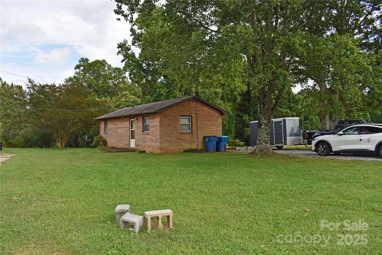 Charlotte Real Estate | View 3624 Hickory Lincolnton Highway | Listing