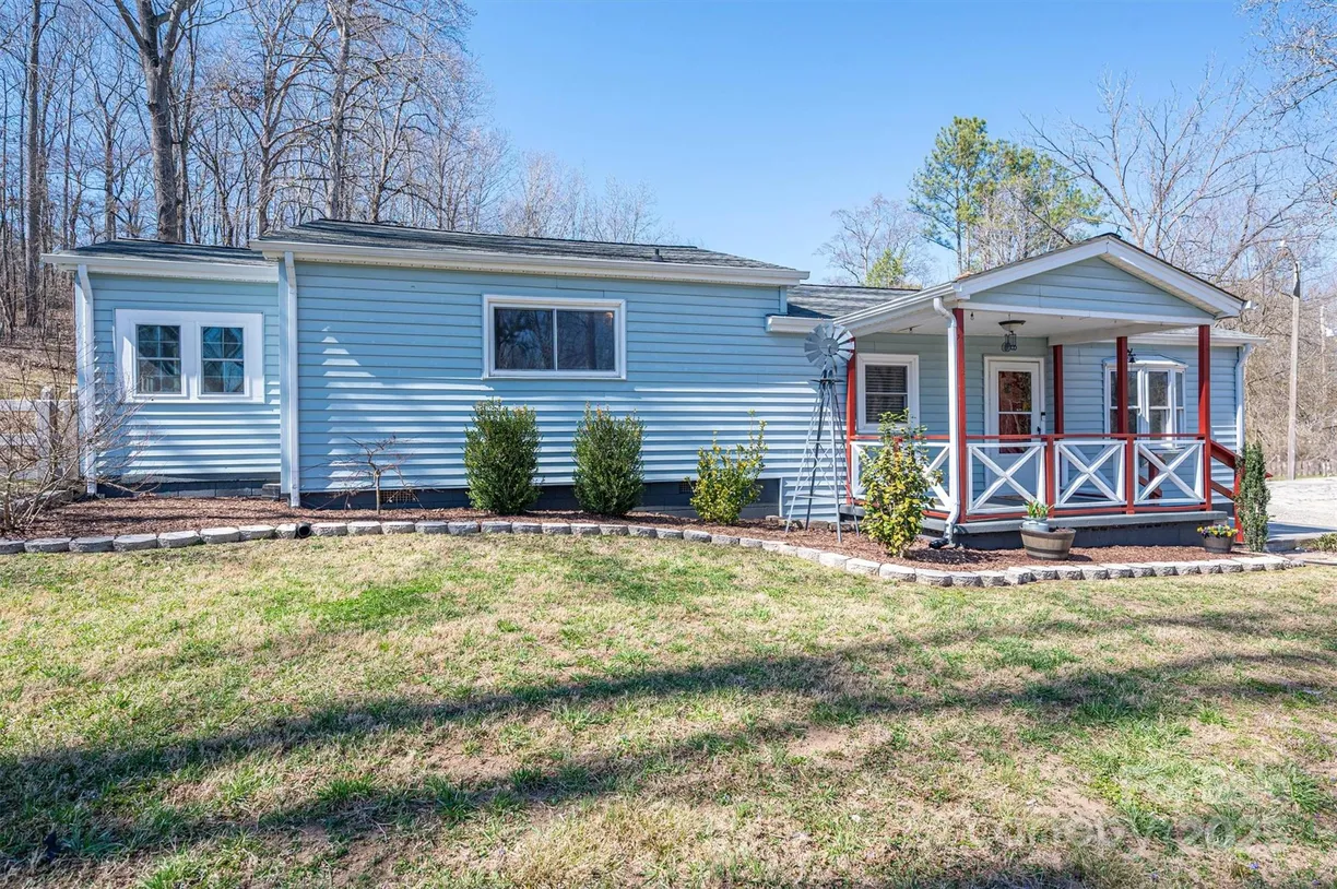 Charlotte Real Estate | View 939 Dameron Road | 2 Beds, 2 Baths