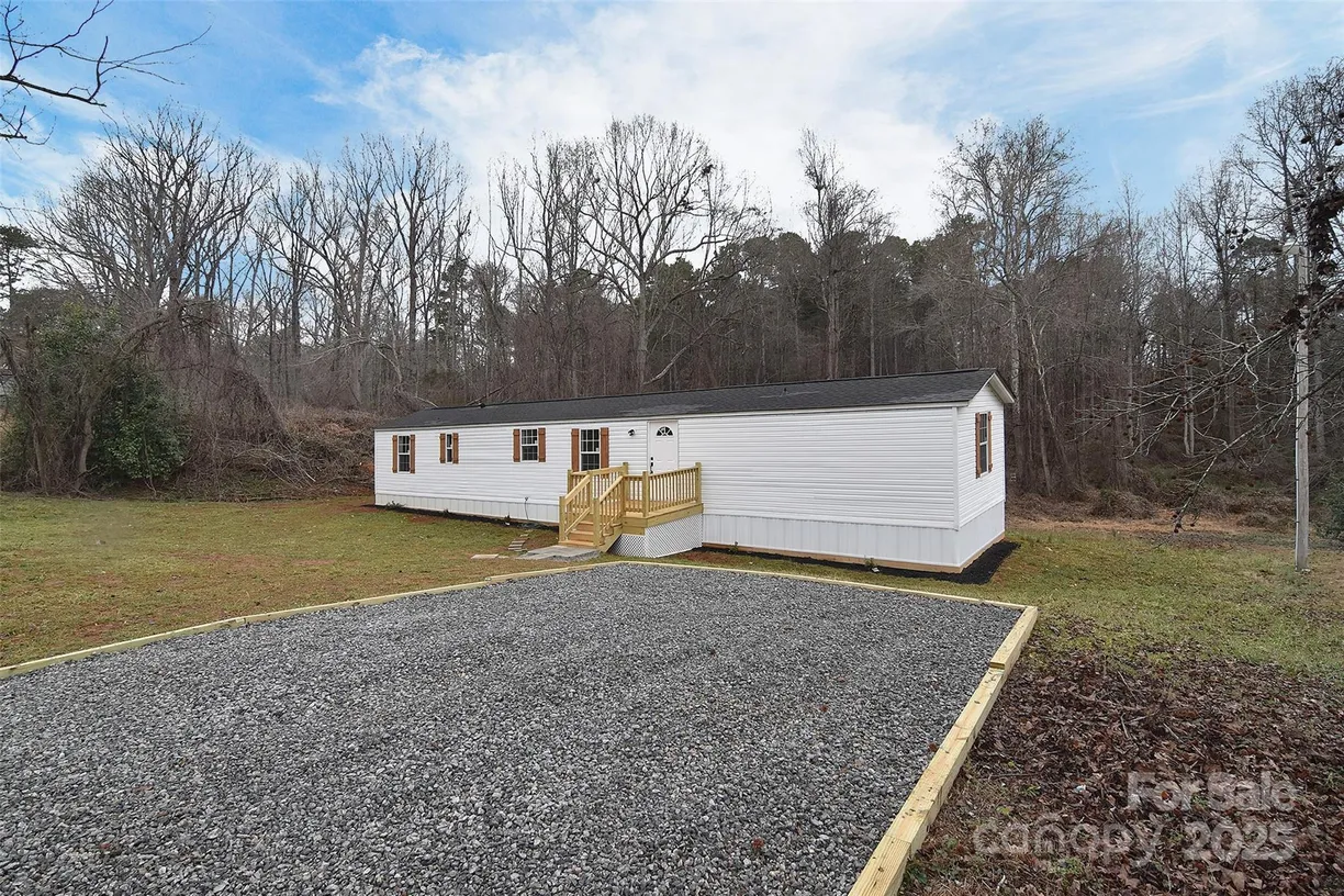Charlotte Real Estate | View 2147 Stanley Drive | 3 Beds, 2 Baths