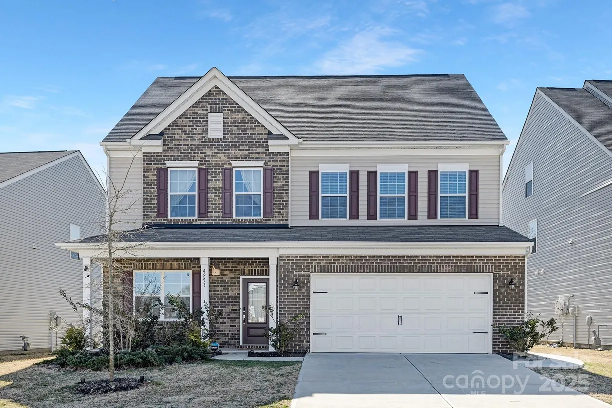 Charlotte Real Estate | View 4253 Spadefoot Court | 5 Beds, 3 Baths