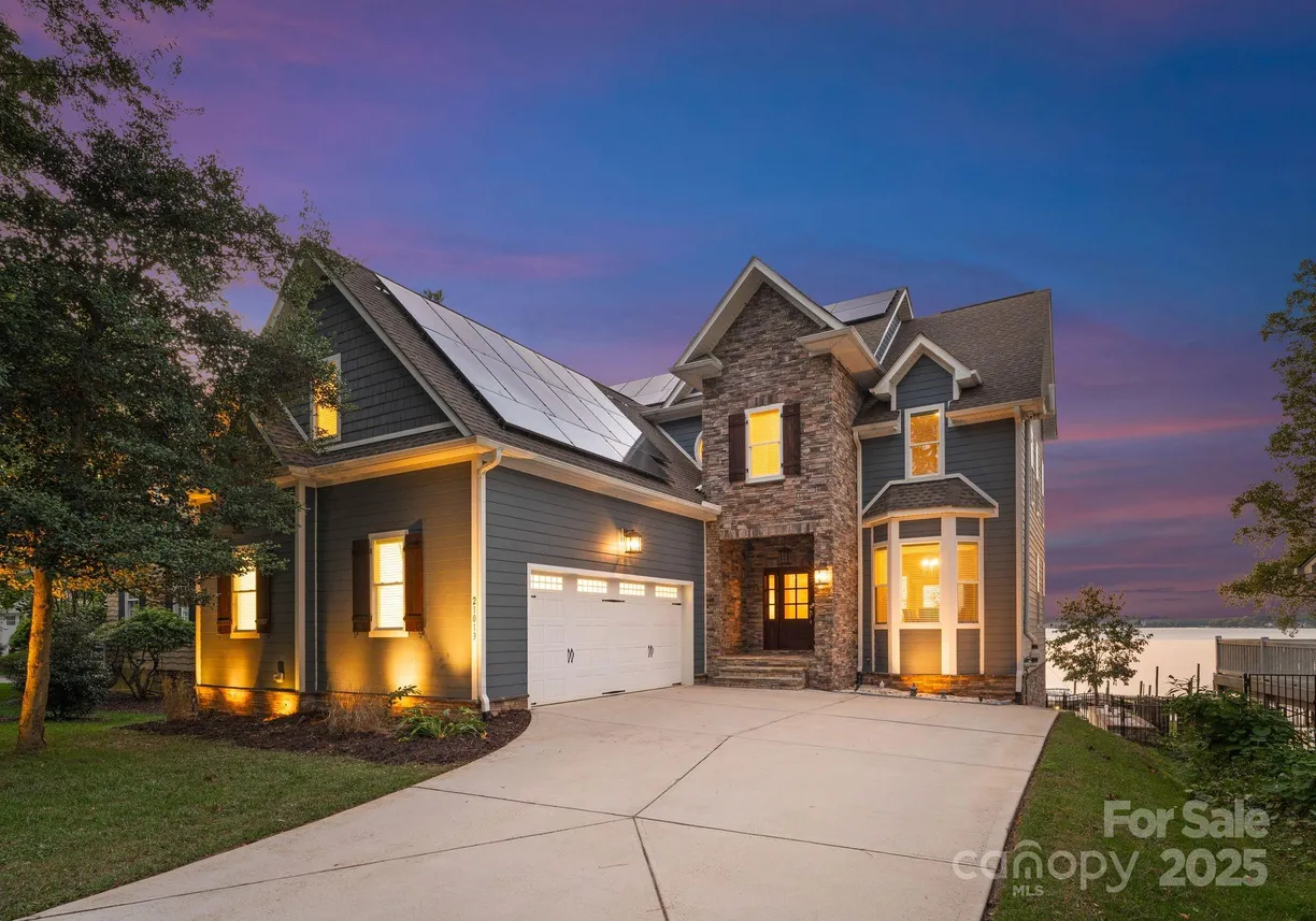 Charlotte Real Estate | View 21013 Island Forest Drive | 5 Beds, 4 Baths