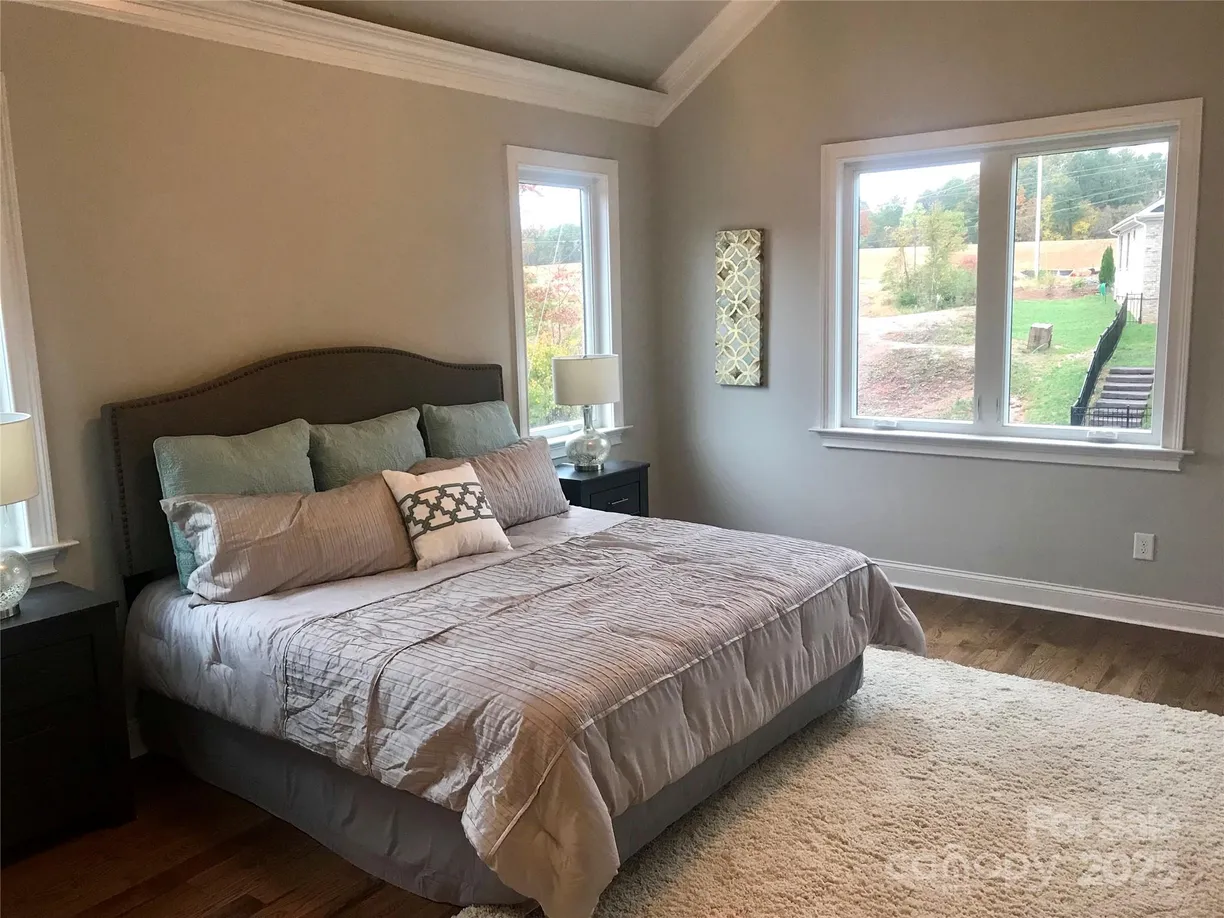 Charlotte Real Estate | View 32 Shanklin Lane, 32 | Listing